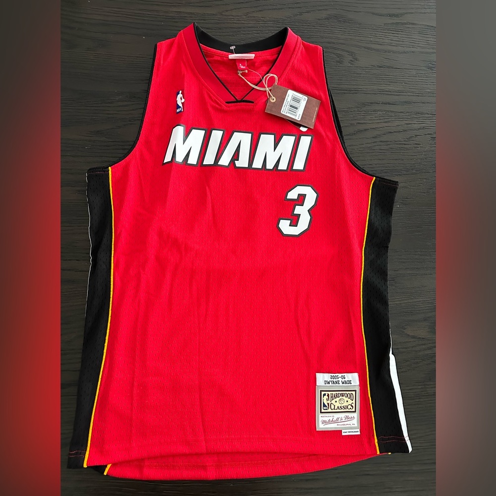Men's Mitchell & Ness D WADE NBA ALTERNATE JERSEY HEAT 2005 NWT Size L